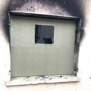 Services FLAMEO - Occultation de fenêtre après incendie